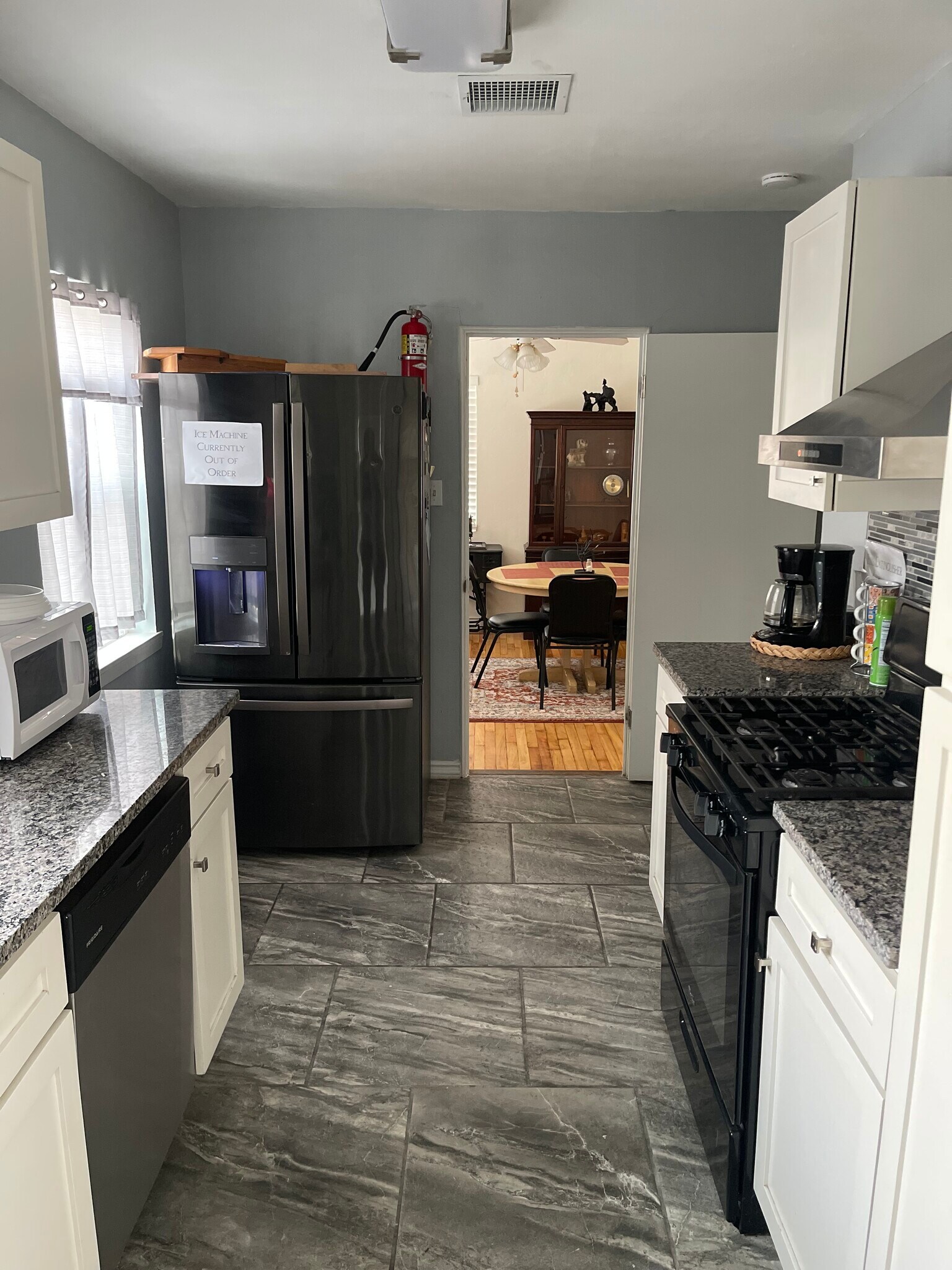 Building Photo - 4505 Pershing Dr