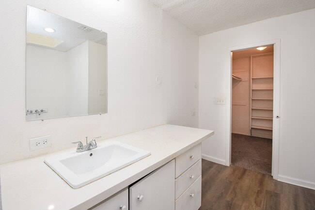 Building Photo - 7814 Candlegreen Ln