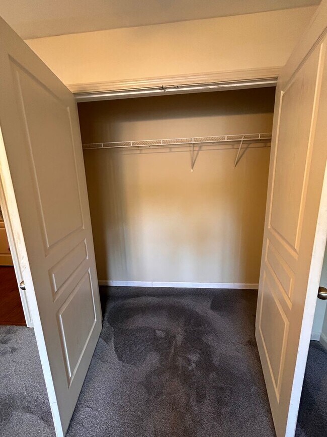 Building Photo - Two Bedrooms Available in this Three Bedroom Flat, Female Applicants!