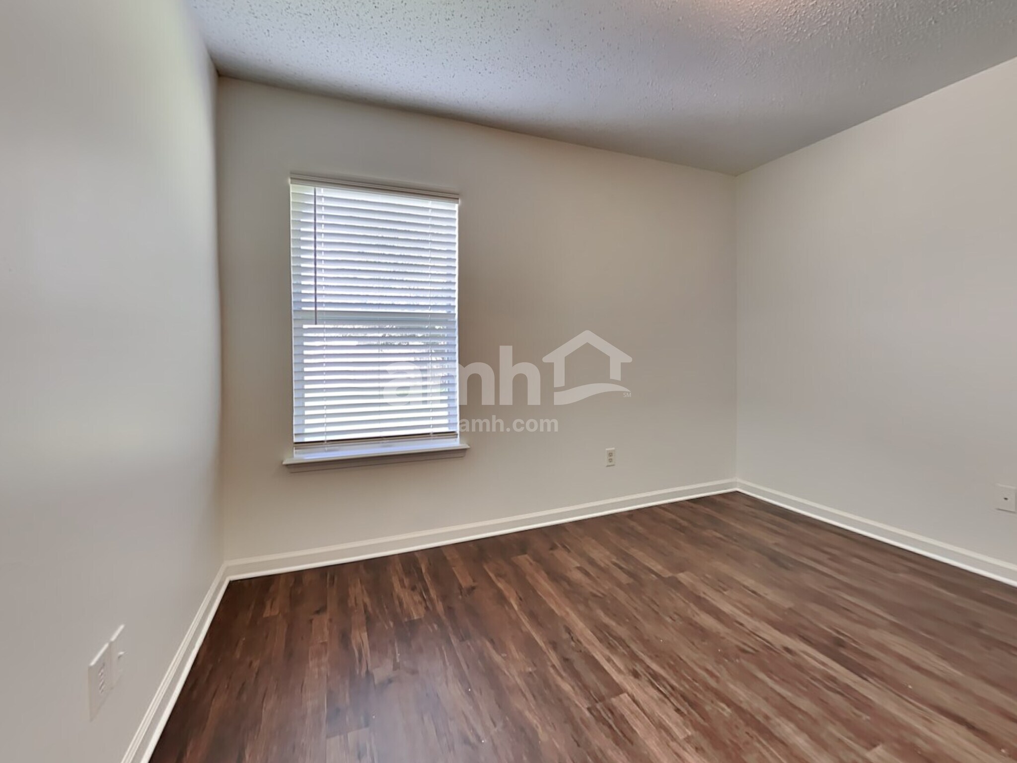 Building Photo - 11740 Crooked River Rd