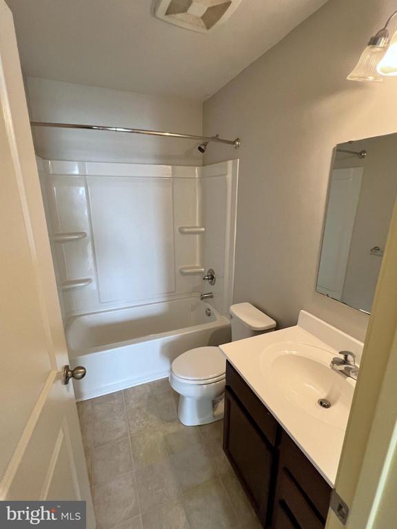 Building Photo - 3215 Pebble Run Dr