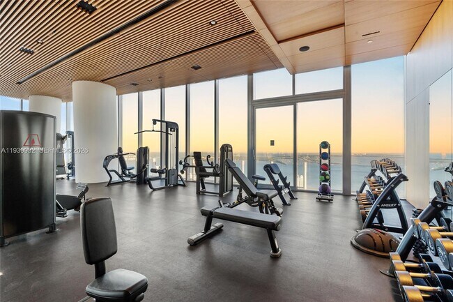 Building Photo - 300 Biscayne Blvd Way