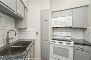 Building Photo - 2021 Spenwick Dr