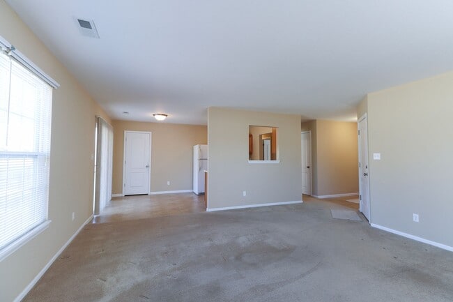 Building Photo - 3-Bedroom Ranch Home on Quiet Cul-de-Sac