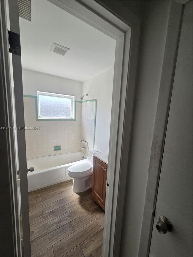 Building Photo - 503 N 25th St