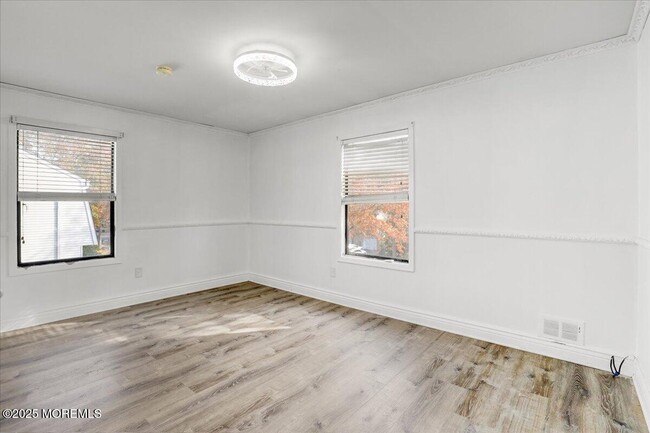 Building Photo - 12 Lone Star Ln