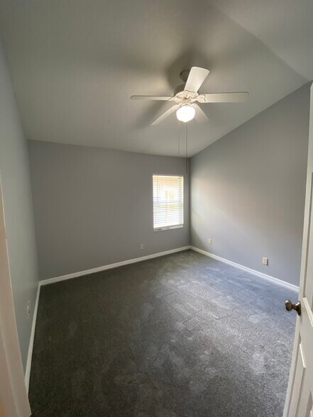 Building Photo - 4627 Dunnie Dr