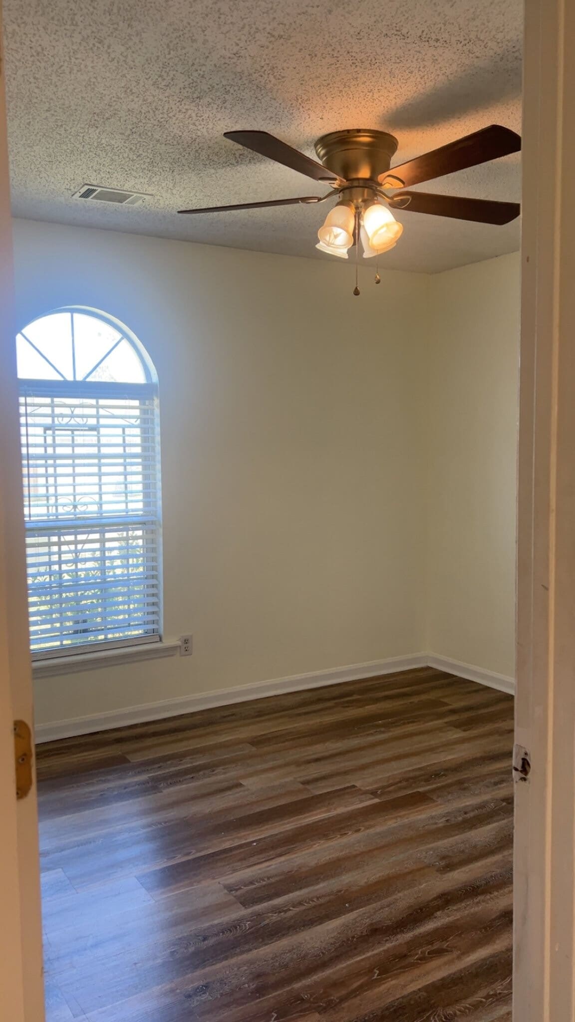 Building Photo - 3622 Pebble Creek Dr