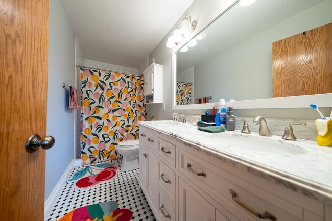 Building Photo - 18904 Inca Ave