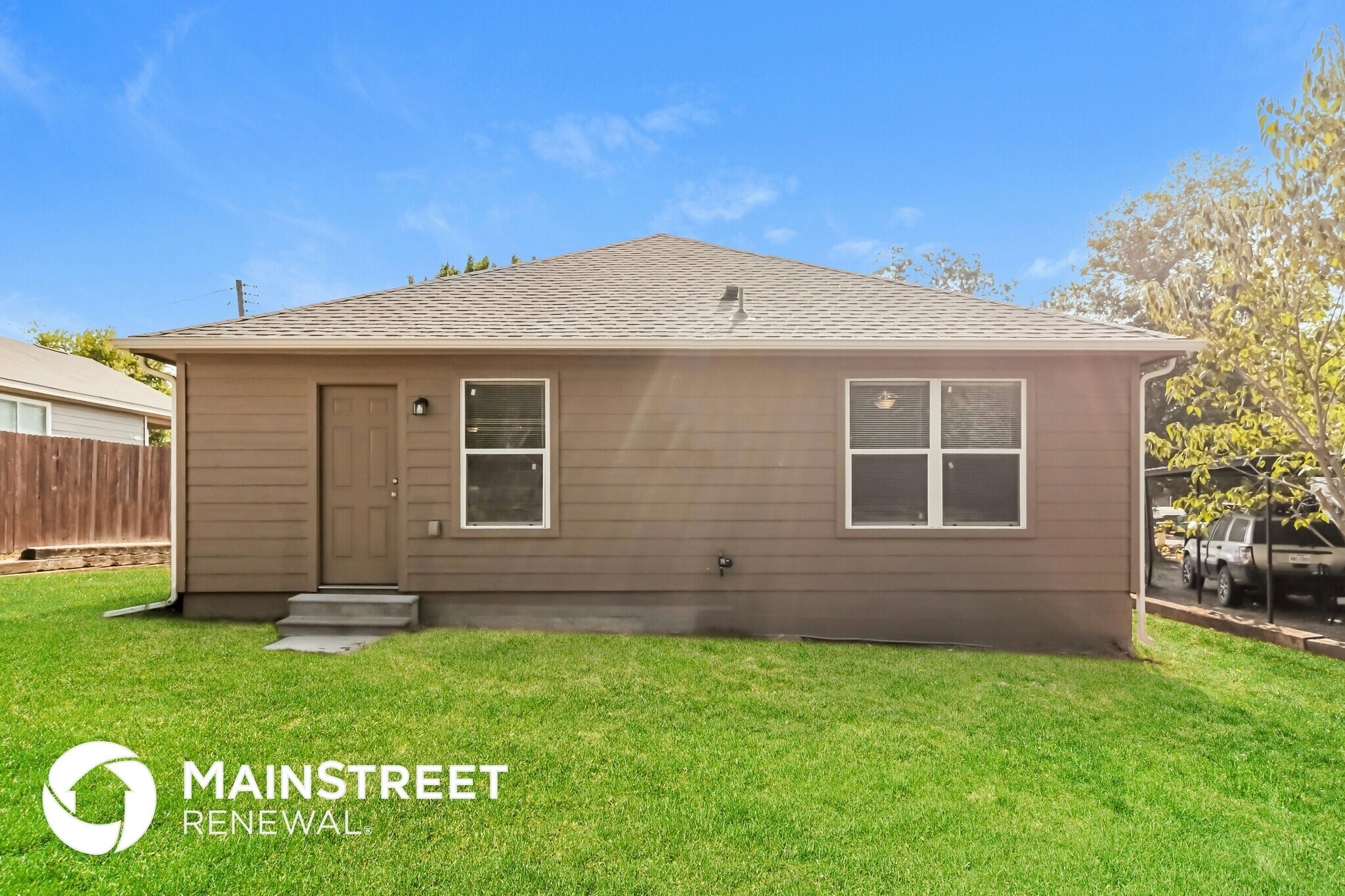 Building Photo - 706 Lloyd St