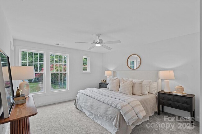 Building Photo - 1306 Moretz Ave