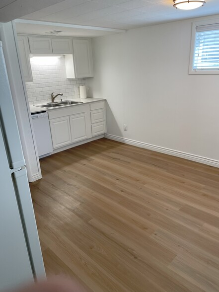 Updated Kitchen - 2258 E Claybourne Ave