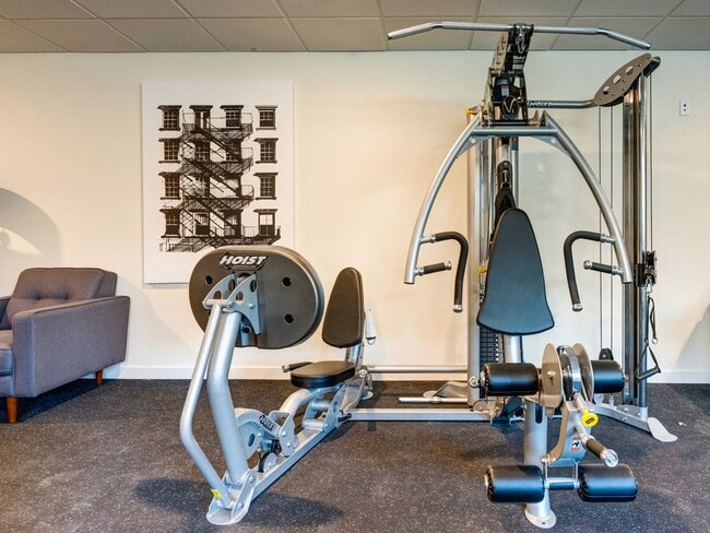 Primary Photo - Discover Modern Living in This Stylish 1-2 Bedrooms Apartment!