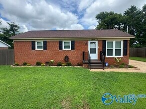 Building Photo - 2849 Greenside Dr NW