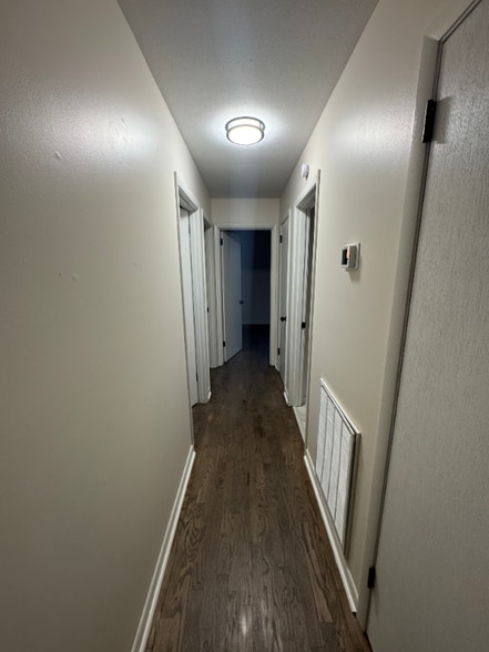 Building Photo - 101 Circle Dr