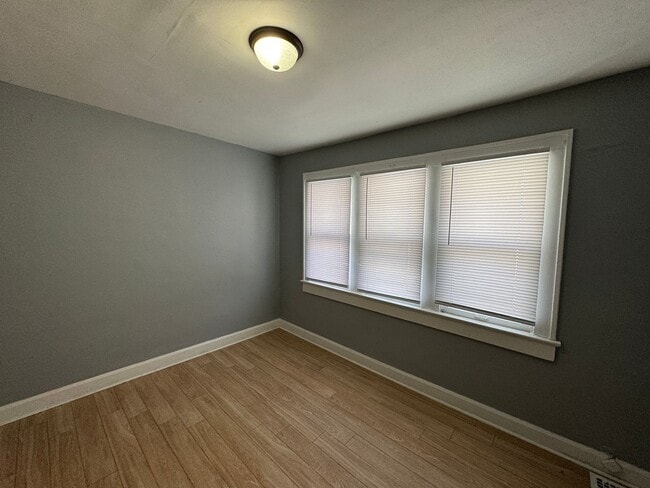 Building Photo - 830-832 Weghorst Street