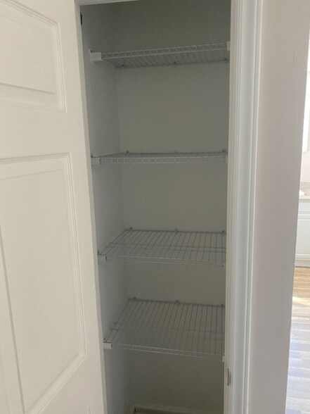 Building Photo - 9215 Ravenwing Dr