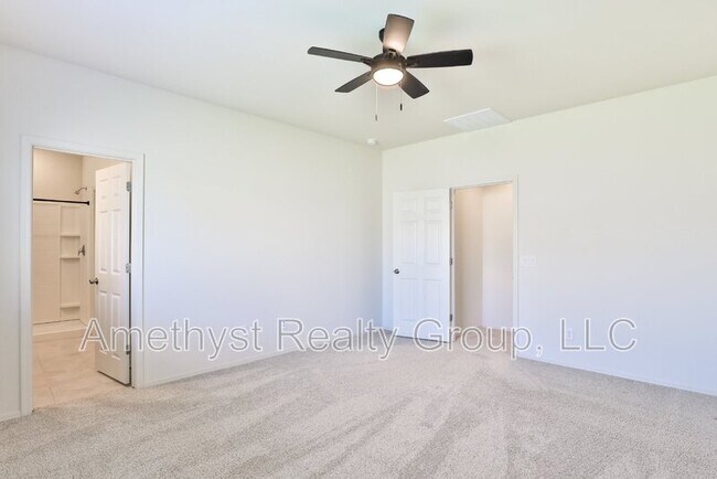 Building Photo - 24642 W Flores Dr