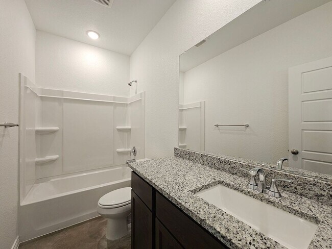 Building Photo - 604 Pacific Crest Trl
