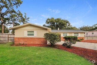 Building Photo - 3423 Silverwood Dr