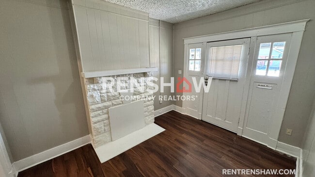 Building Photo - 696 Decatur St