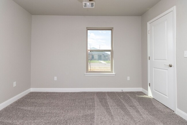 Building Photo - 2700 Tampa Bay Ave