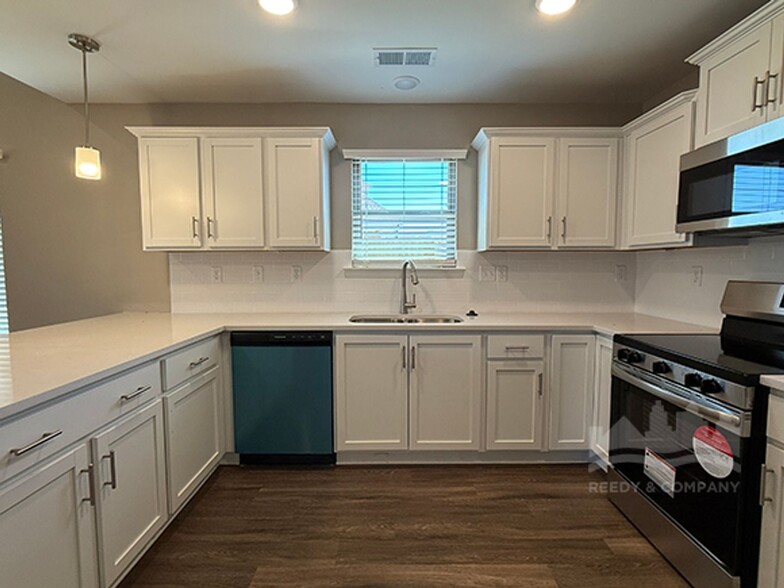 Building Photo - Brand-New 4-Bedroom, 3-Bath, 2-Story Home ...