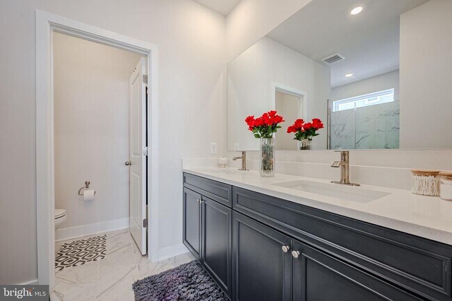 Building Photo - 34238 Graham Cir