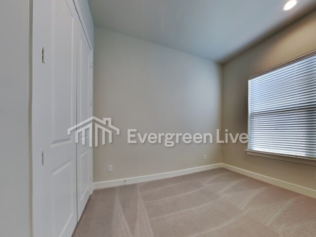 Building Photo - 2608 Upper Quinn Wy