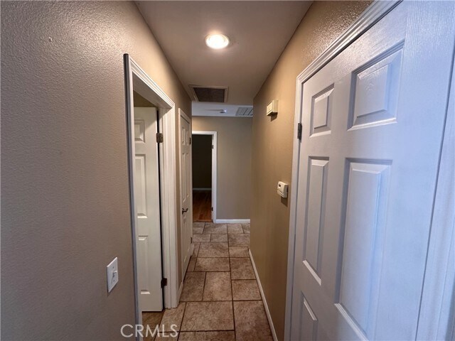 Building Photo - 1299 Dogwood St