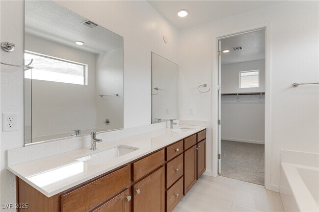 Building Photo - 6333 Redstone Hls Dr