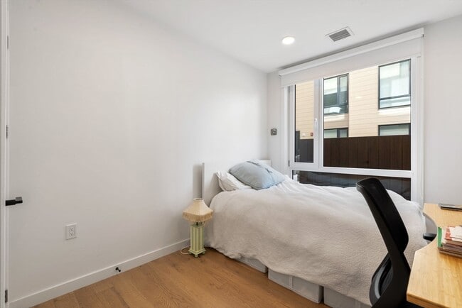 Building Photo - 457 W Broadway