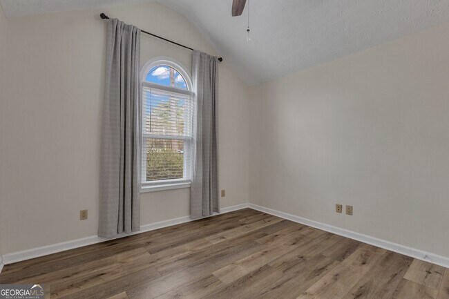 Building Photo - 78 Standing Rock Rd