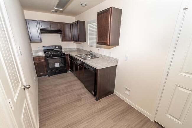 Building Photo - 4259 Silver Ranch Rd