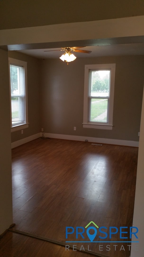 Primary Photo - 5 Bedroom House with a Nice Big Yard - Ava...