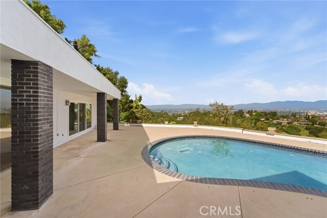 Building Photo - 3329 Dona Rosa Dr