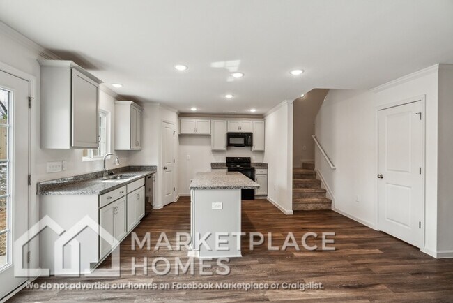 Building Photo - 3504 Marksbury Dr