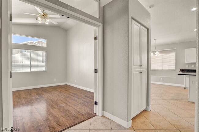 Building Photo - 980 Sand Coral Dr
