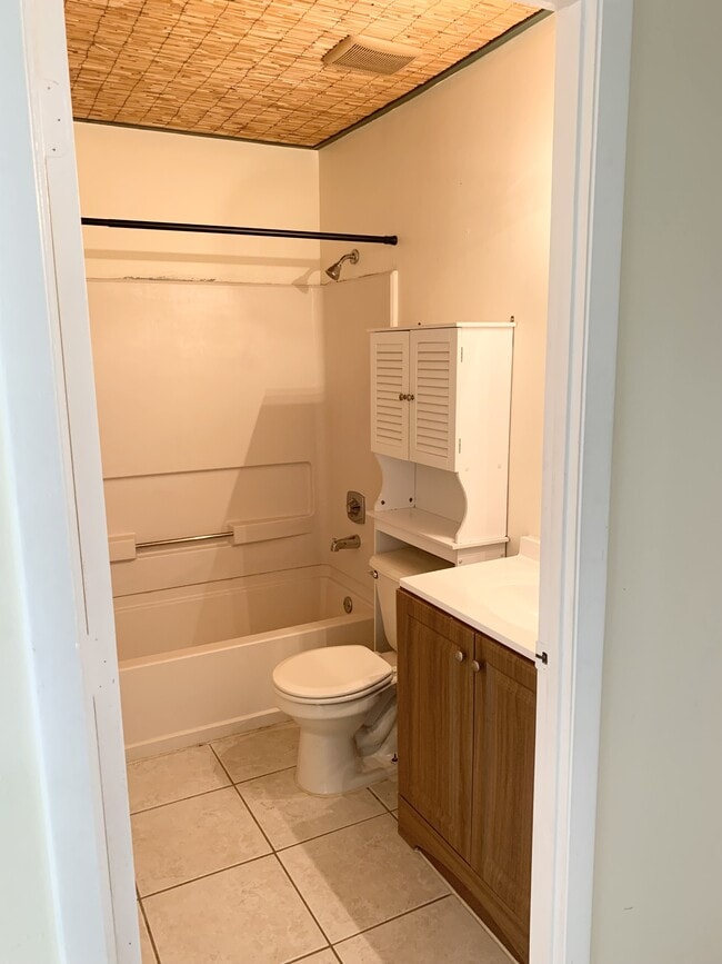 Building Photo - 6224 Country Fair Cir