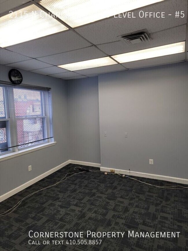 Building Photo - 2115 N Charles St