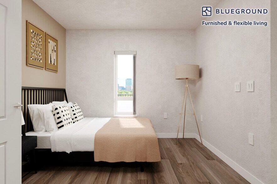 Building Photo - 10410 NE 2nd St