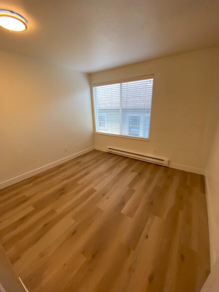 Building Photo - 1404 W Boston St