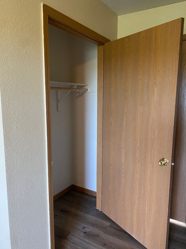 Building Photo - 16758 Huntington Ln