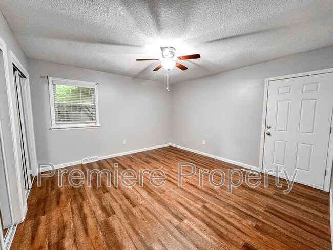 Building Photo - 3908 Springfield St