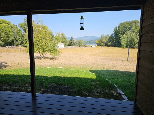 Building Photo - Incredible Hauser Lake Waterfront Home for...