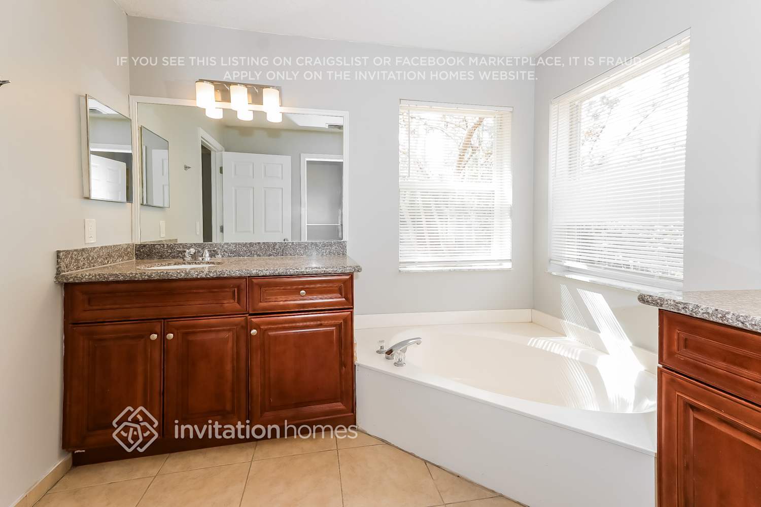 Building Photo - 13252 78th Pl N