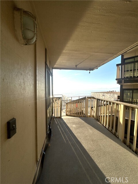 Building Photo - 625 Esplanade