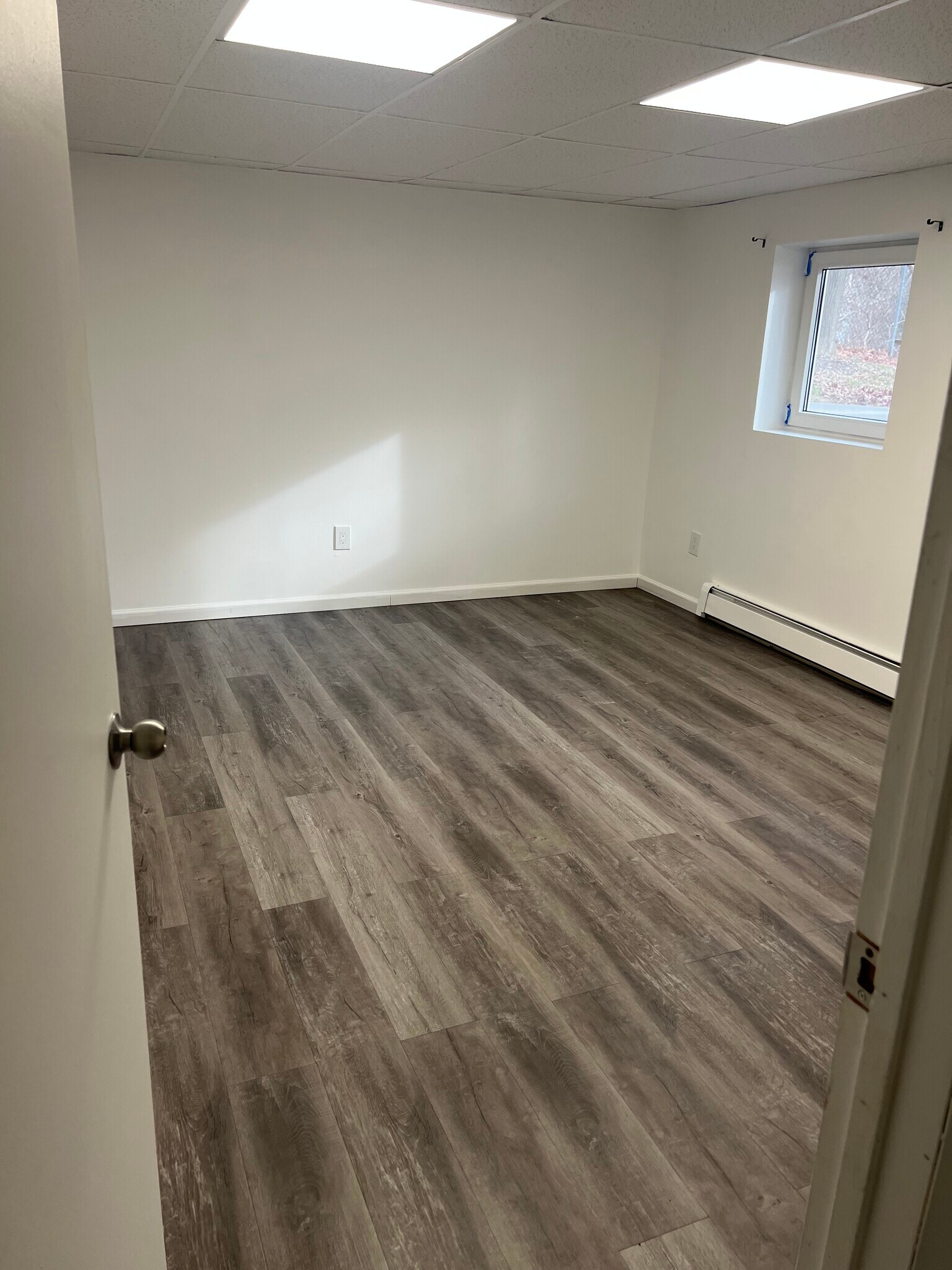 Building Photo - 32 Midvale Ave