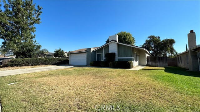 Building Photo - 2057 S Cherry Ave