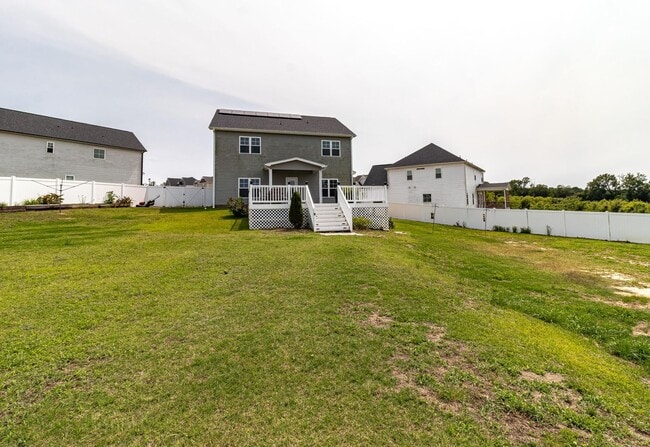 Building Photo - SPACIOUS Newer Construction Home in Pikevi...